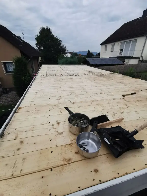 Neues Dach für eine Gartenhütte – Bild 2